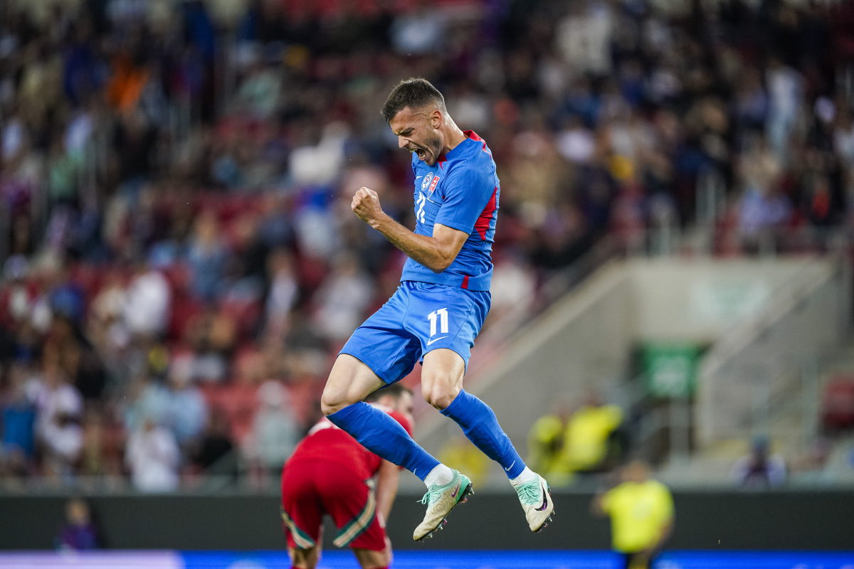 爱游戏在线-波兰队力克日本队，奥恰洛夫带队取胜