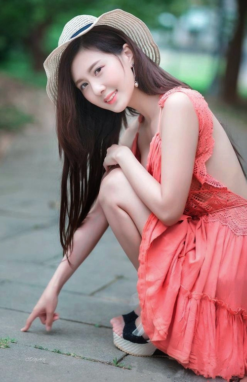 爱游戏体育-跨界巅峰，英格兰足乒联队完胜奥地利，马龙戴帽引爆温布利