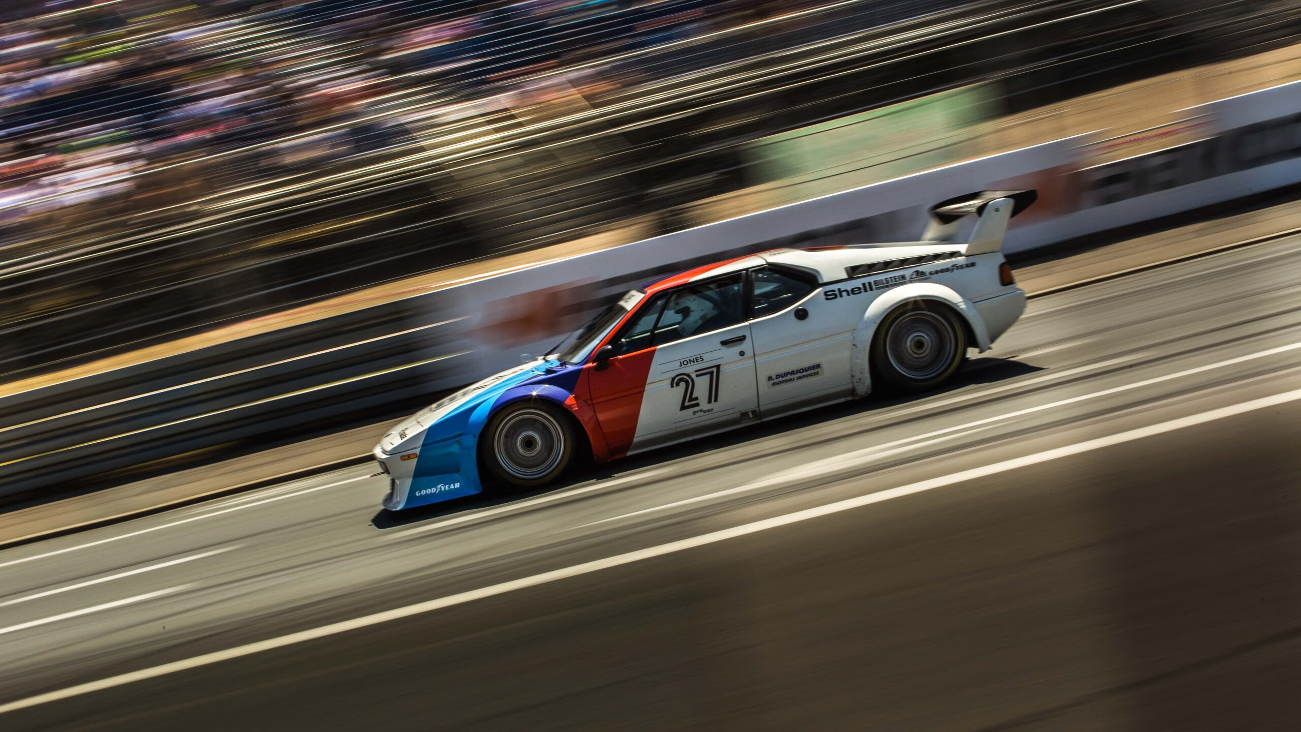 从奥克兰到银石，当利拉德在赛道对飙中接管比赛