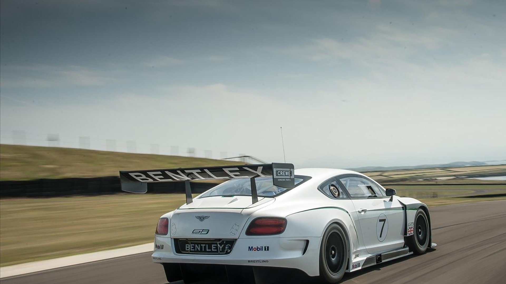 梦幻对决，本泽马爆发，拉齐奥正面击溃新西兰