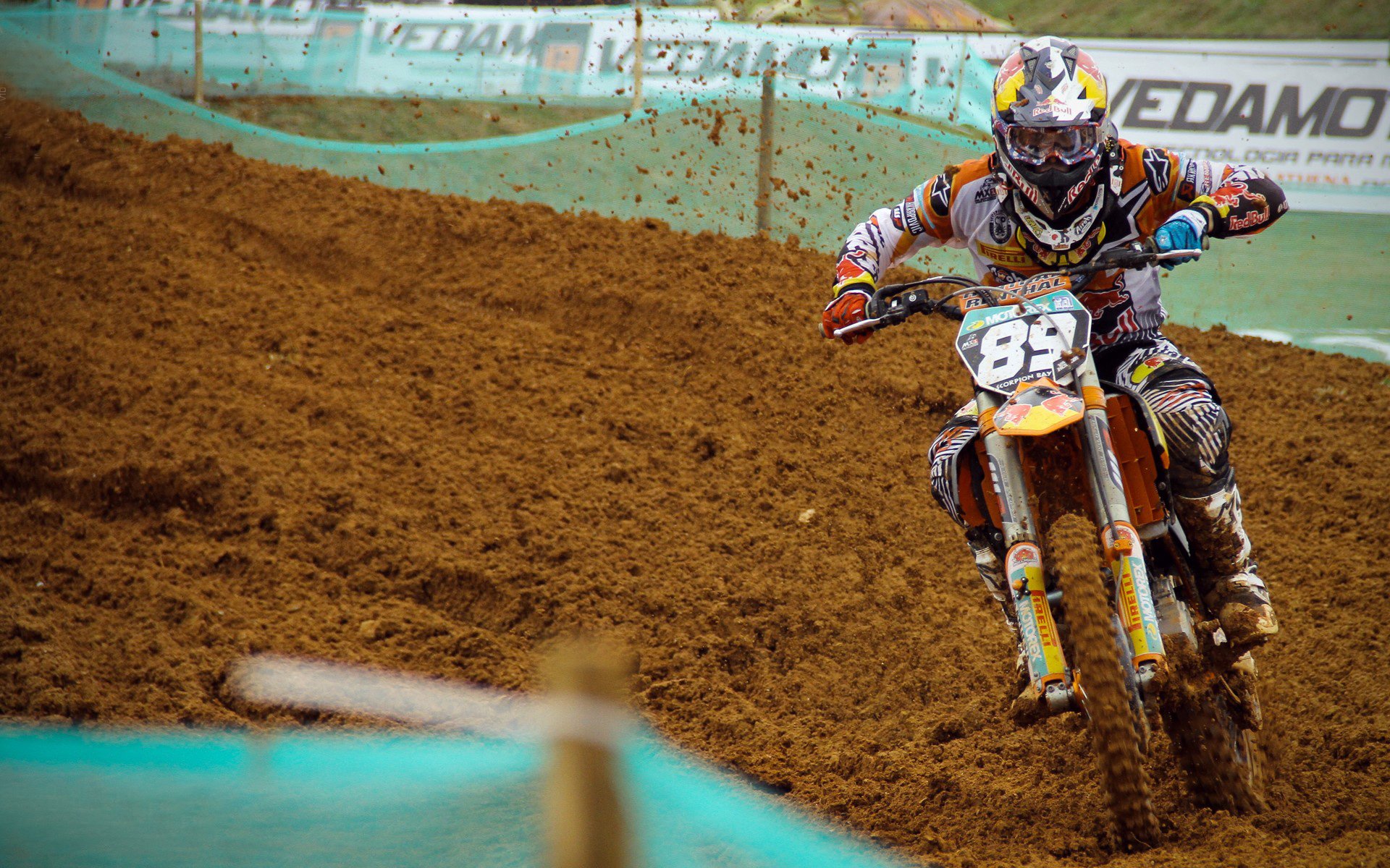 灰熊青年军用团队篮球碾压湖人，东决关键战上演非典型压制